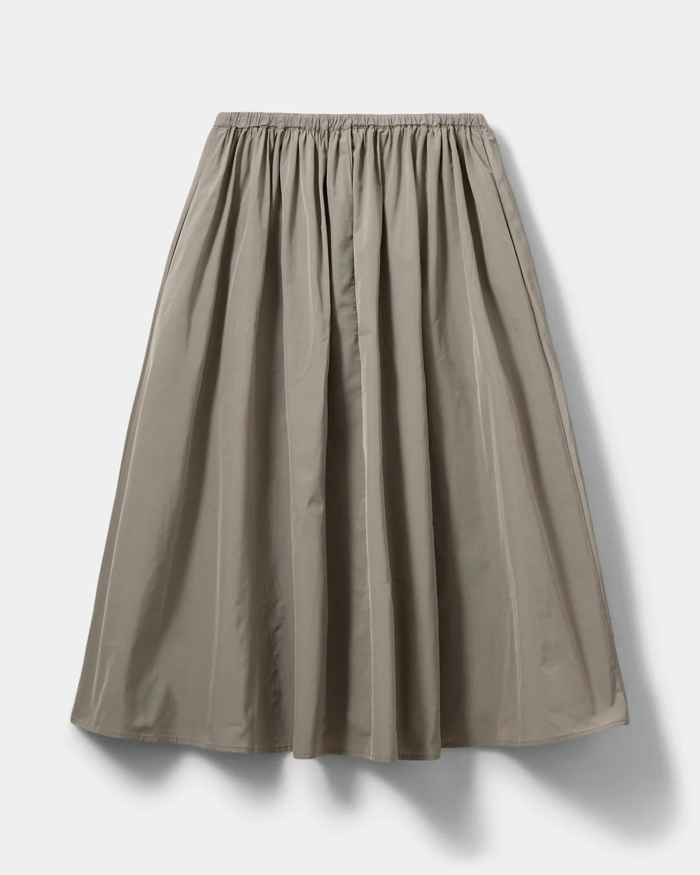 Dusty green midi nederdel – køb JUNEAUSW nederdel hos butikalrum.dk