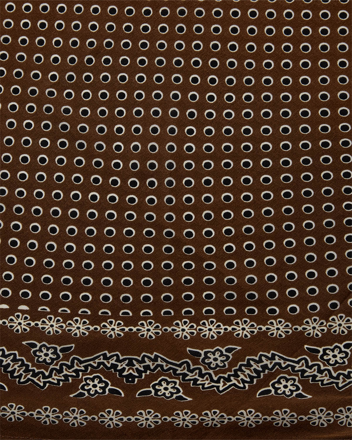 KARENSW silketørklæde fra Sofie Schnoor i Brown med blomster- og prikket print – køb hos butikalrum.dk.