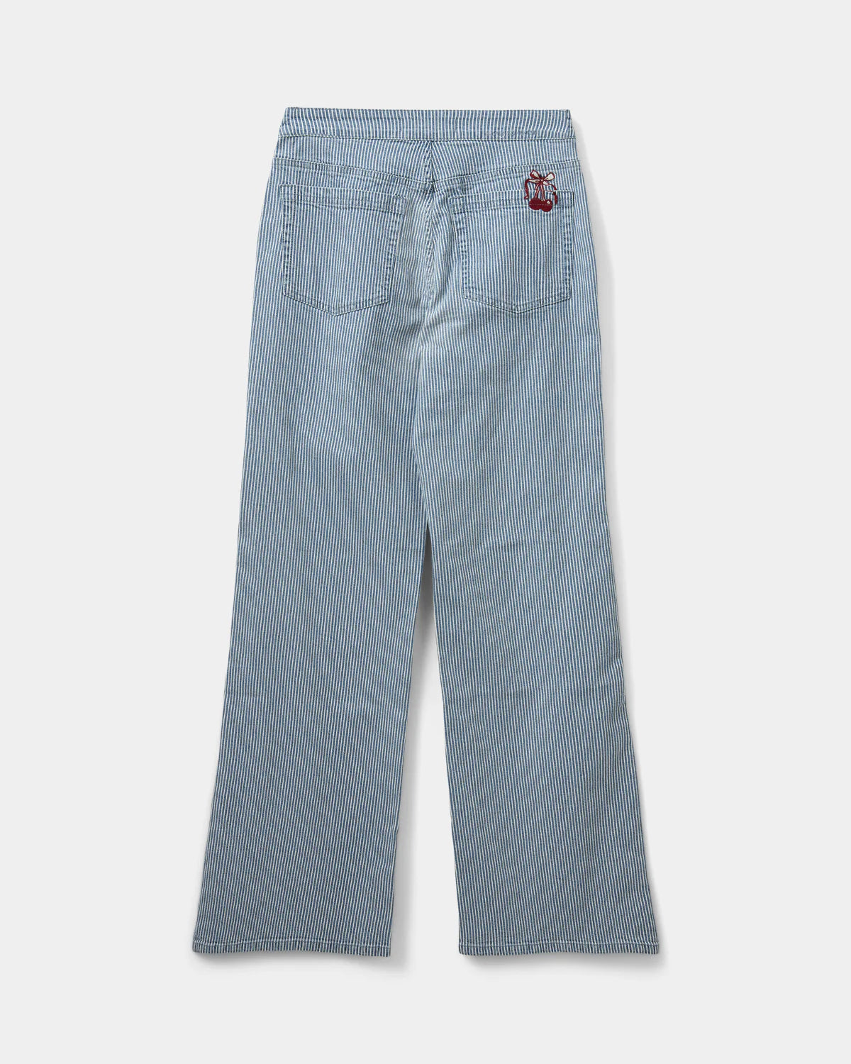 Lyseblå og hvidstribede straight leg jeans med lynlåslukning, knappedetaljer, baglommer og kirsebærtryk.