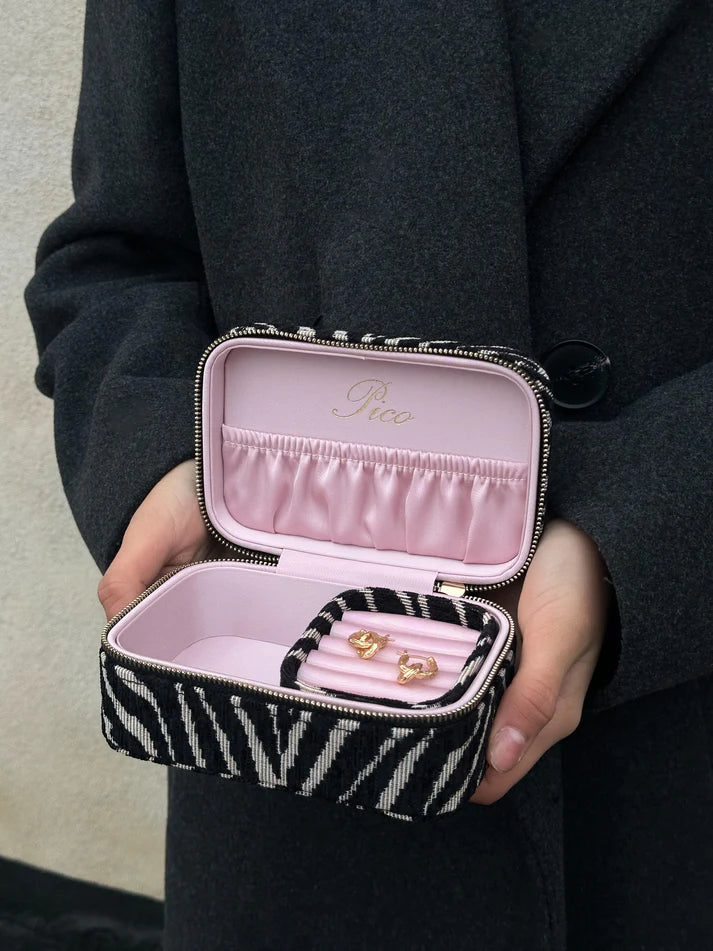 Stort smykkeskrin i Black Zebra med aftagelig bakke – køb hos butikalrum.dk