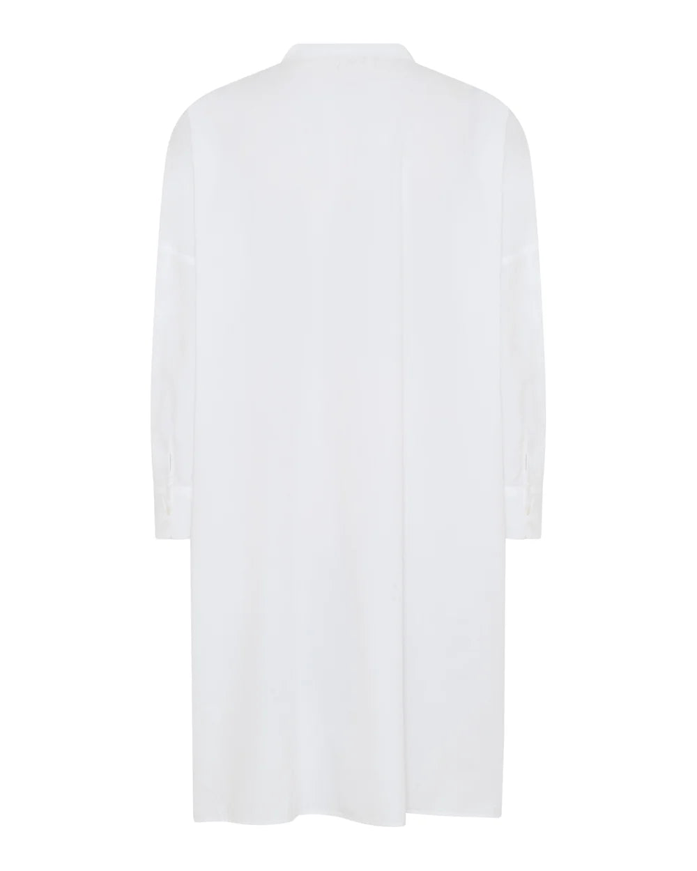 Osaka Shirt i Bright White med kinakrave, lange ærmer og længere ryg – køb hos butikalrum.dk.