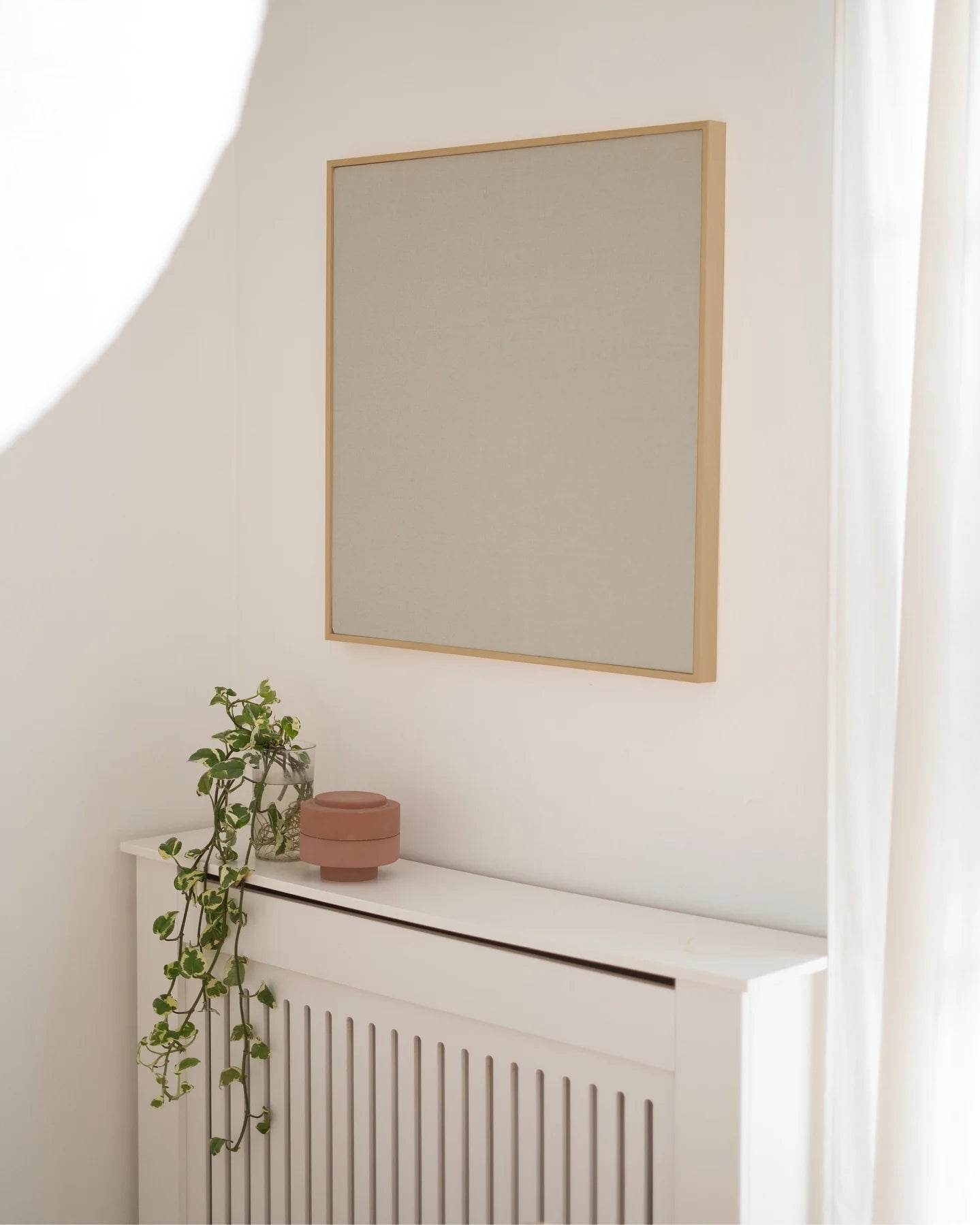 Opslagstavle | 70x70 cm | Flere farver