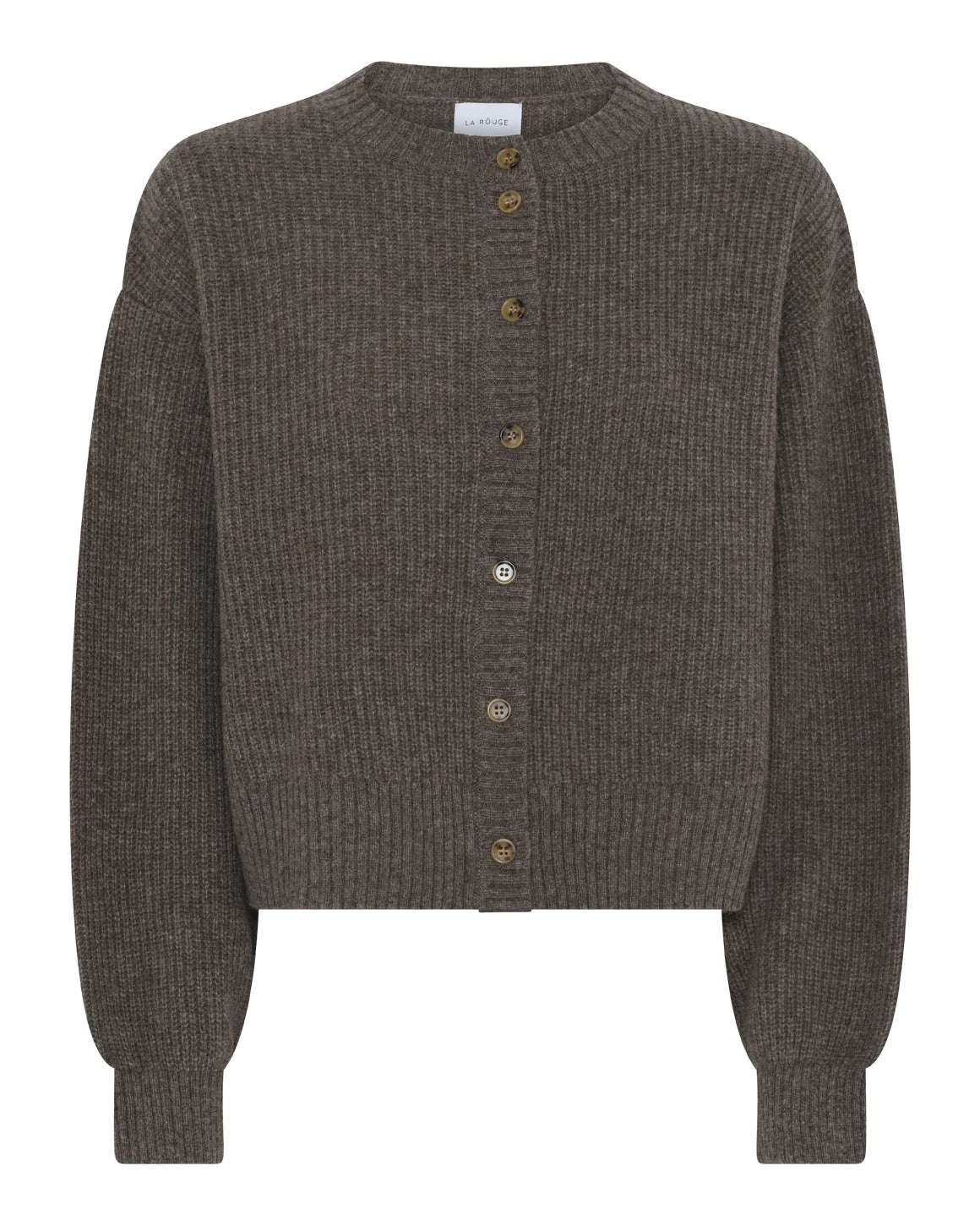 Sisse Knit – klassisk striktrøje i uld og yak med rund hals, boxy pasform og brede ribkanter.