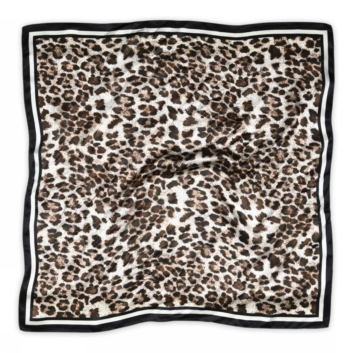Køb leopardmønstret silketørklæde fra SneakyFox hos Butikalrum.dk – 100% silke, 68x68 cm, med sort og hvid kant