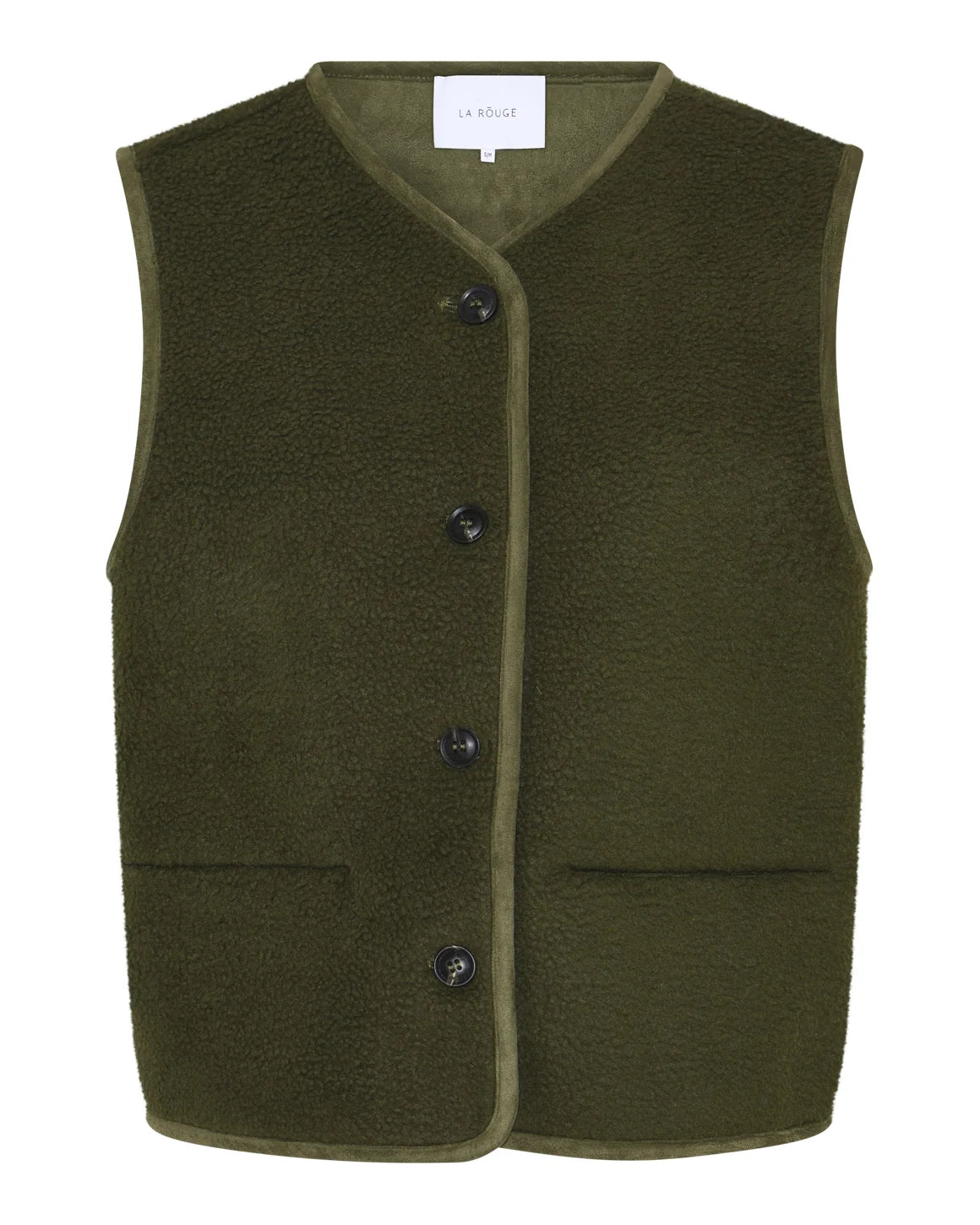 Teddy Waistcoat i Forest Green fra La Rouge i blød teddykvalitet med knaplukning og paspolerede lommer – køb hos butikalrum.dk.