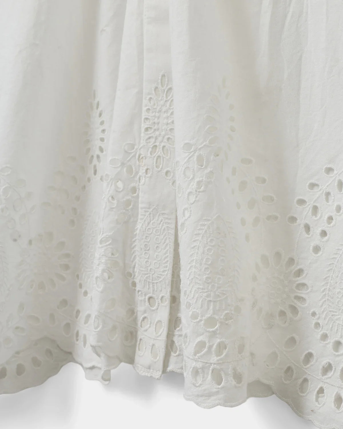 Sofie Schnoor TelasSW Shirt Snow White med lange ærmer og broderi – køb hos butikalrum.dk