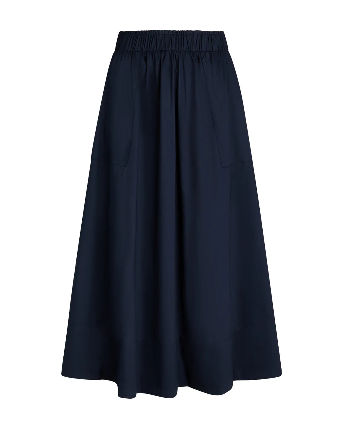 Vilma Skirt i navy – en sporty og elegant nederdel med et flatterende snit. Perfekt til sneakers, loafers eller støvler og alsidig styling.