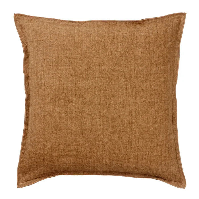 Bungalow linen pude i farven Espresso, 50x50 cm, med betræk i naturligt hør og inkl. pudefyld.