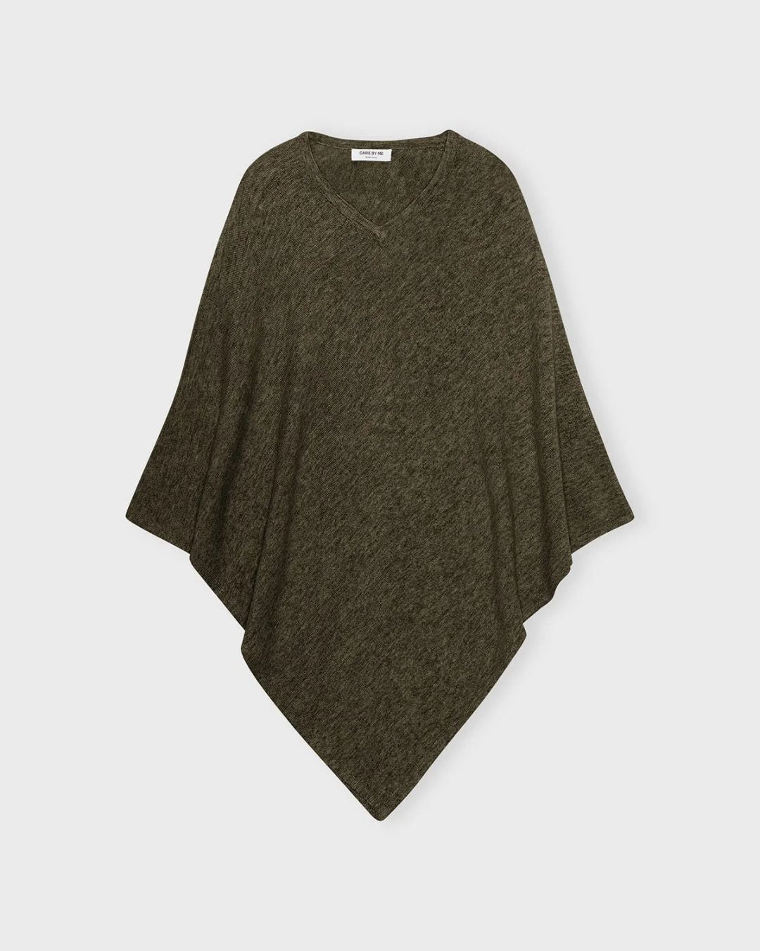 LISE Poncho i cashmere i farven Khaki Green med let v-formet halsudskæring, fremstillet bæredygtigt i Kathmandu.