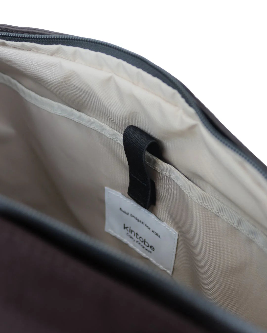 Kintobe MILO tote bag i Downtown Mocha – rummelig og funktionel hverdagstaske