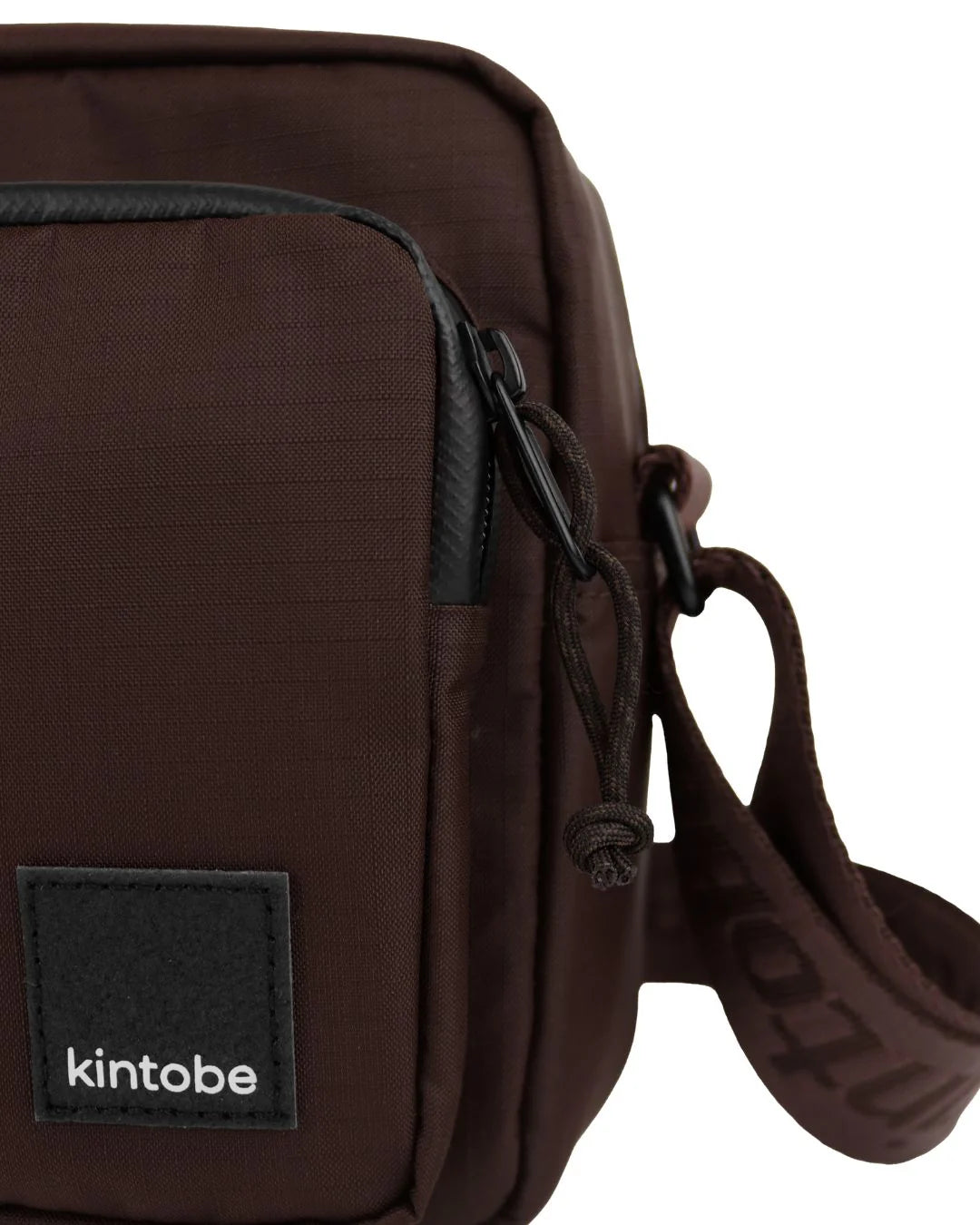Miles messenger-taske i Downtown Mocha – kompakt hverdagstaske med flere rum
