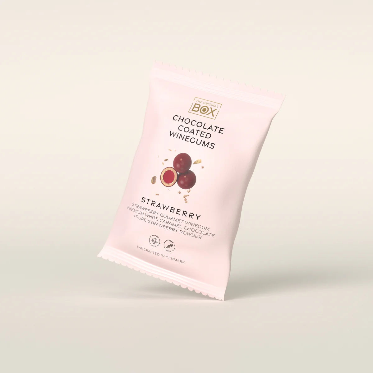 Gelatinefri vingummier med jordbærpulver og hvid chokolade fra Box the Original i snack pack - køb hos butikalrum.dk